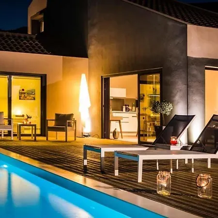 Skala Sleeps 3 Pool Air Con Wifi Villa *