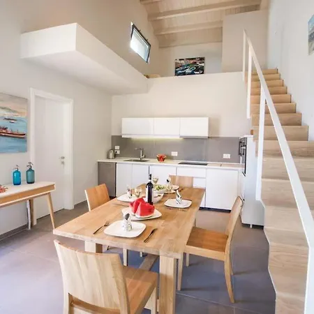 Skala Sleeps 3 Pool Air Con Wifi Villa